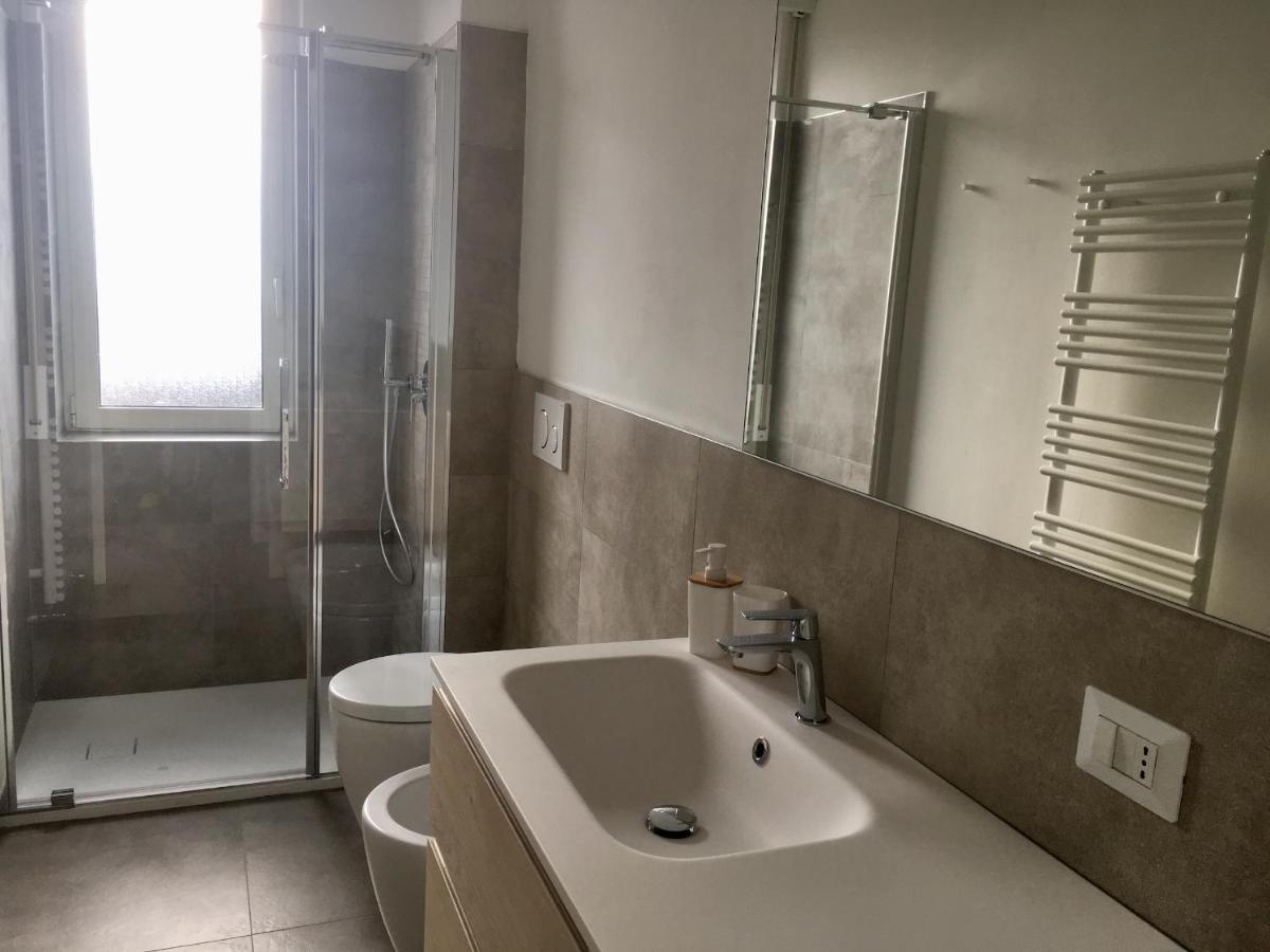 Caseospitali - Casa Lumiere, Bilocale Panoramico E Luminoso - Piano 3 No Ascensore Чернуско сул Навильо Екстериор снимка