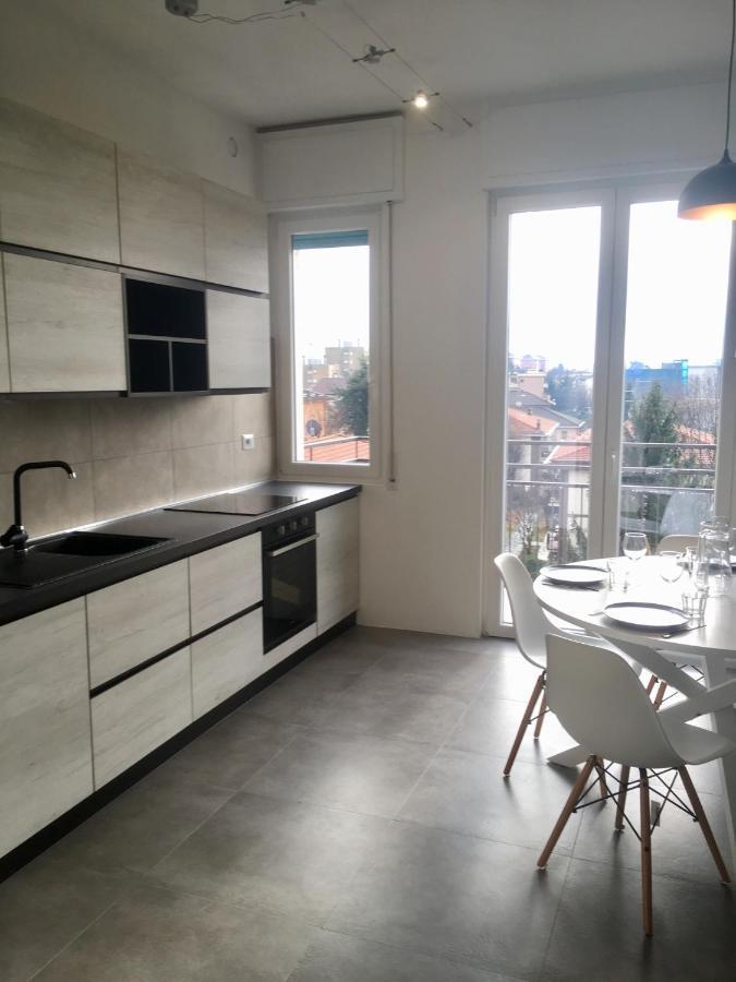 Caseospitali - Casa Lumiere, Bilocale Panoramico E Luminoso - Piano 3 No Ascensore Чернуско сул Навильо Екстериор снимка